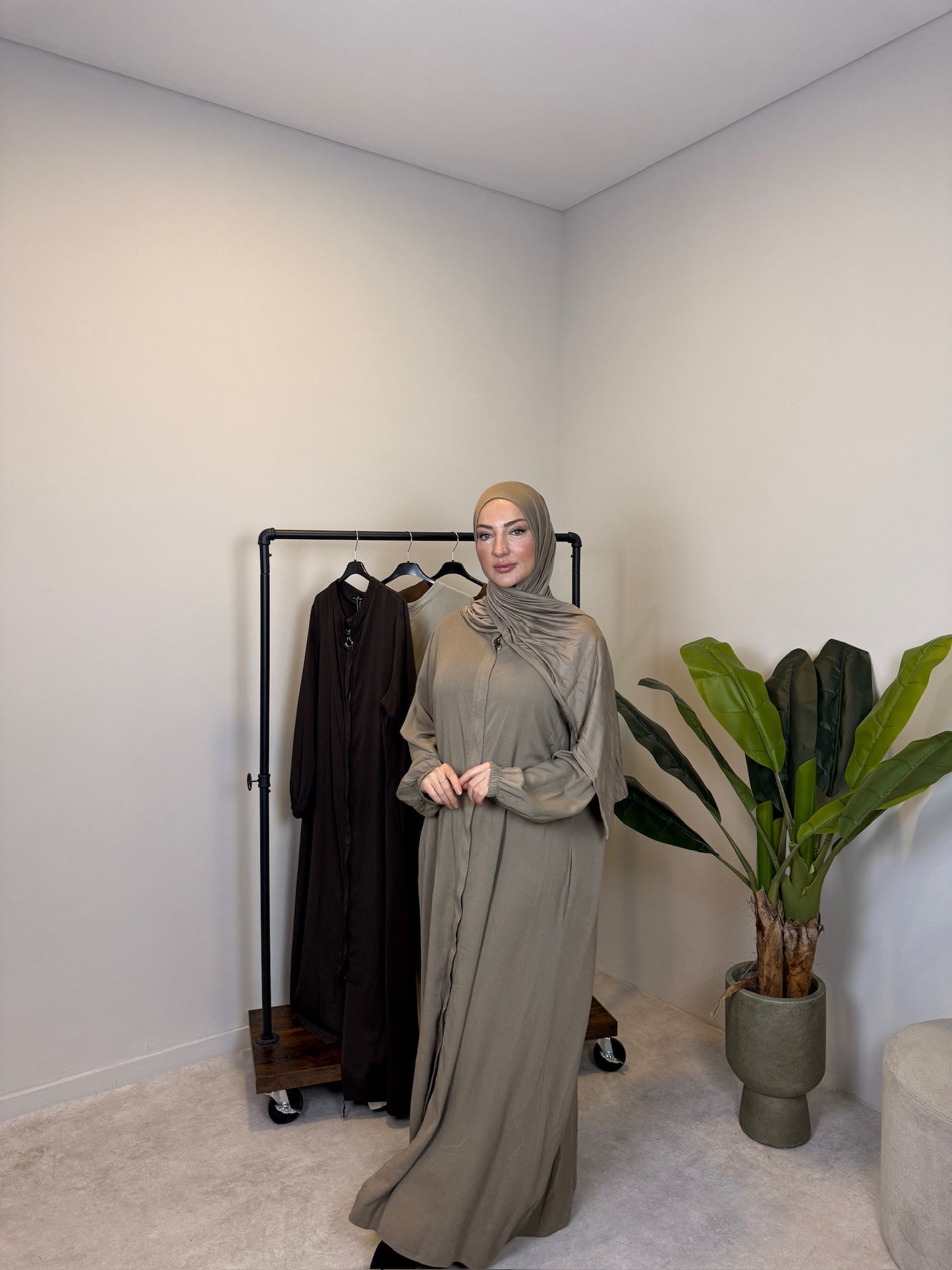 Abaya mit Reißverschluss
